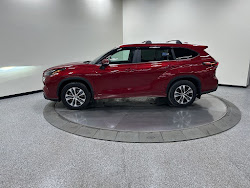 2024 Toyota Highlander Hybrid XLE