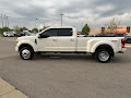 2022 Ford F-450SD Platinum