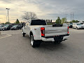 2022 Ford F-450SD Platinum