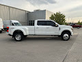 2022 Ford F-450SD Platinum