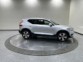 2019 Volvo XC40 Momentum