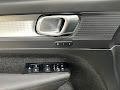 2022 Volvo XC40 Momentum