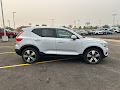 2022 Volvo XC40 Momentum